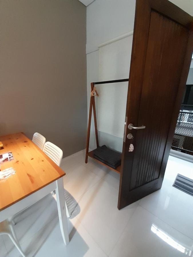 Sabi Guest House - Strategic Family -Married Couples Only- Hostel In Prawirotaman Джокьякарта Экстерьер фото