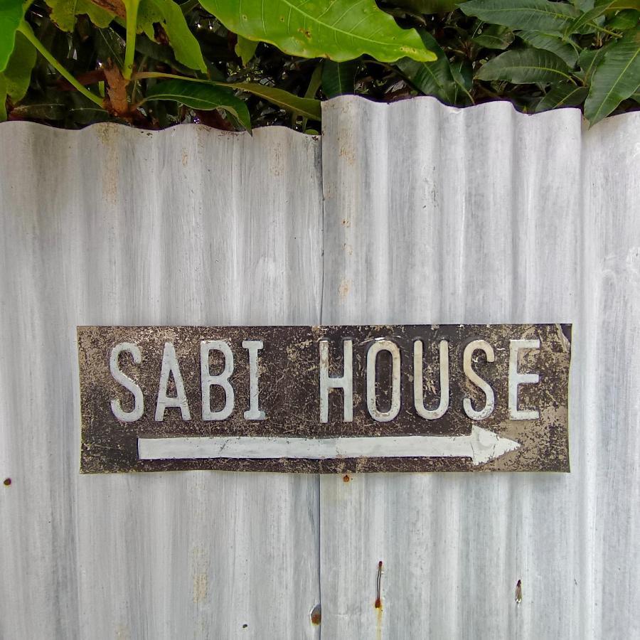 Sabi Guest House - Strategic Family -Married Couples Only- Hostel In Prawirotaman Джокьякарта Экстерьер фото